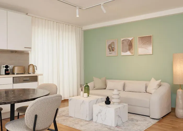 Cozy, Stylish And Renovated Duplex In A Quiet Area And 15 Min To Center Apartman *