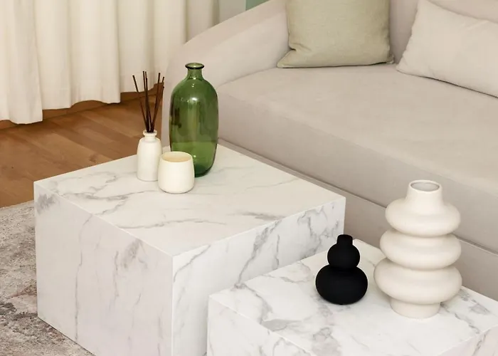 Cozy, Stylish And Renovated Duplex In A Quiet Area And 15 Min To Center Apartman