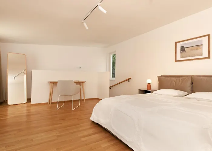 Apartman Cozy, Stylish And Renovated Duplex In A Quiet Area And 15 Min To Center