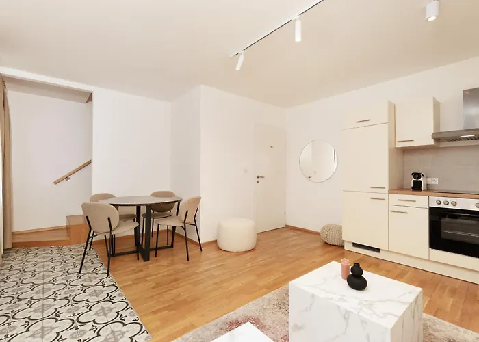 Cozy, Stylish And Renovated Duplex In A Quiet Area And 15 Min To Center Apartman Bécs